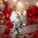 Figura decorativa Babbo Natale elegante, in costume grigio con pelliccia bianca