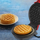 Mini macchina elettrica per waffle e cialde con piastre antiaderenti - Design compatto rosso
