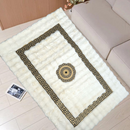 Tappeto Elegante in Pelliccia Sintetica Bianco-Oro - Raffinatezza e Comfort Premium per la Tua Casa